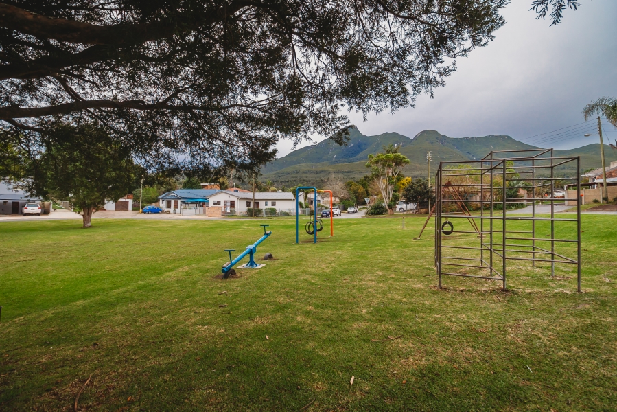 3 Bedroom Property for Sale in Denneoord Western Cape
